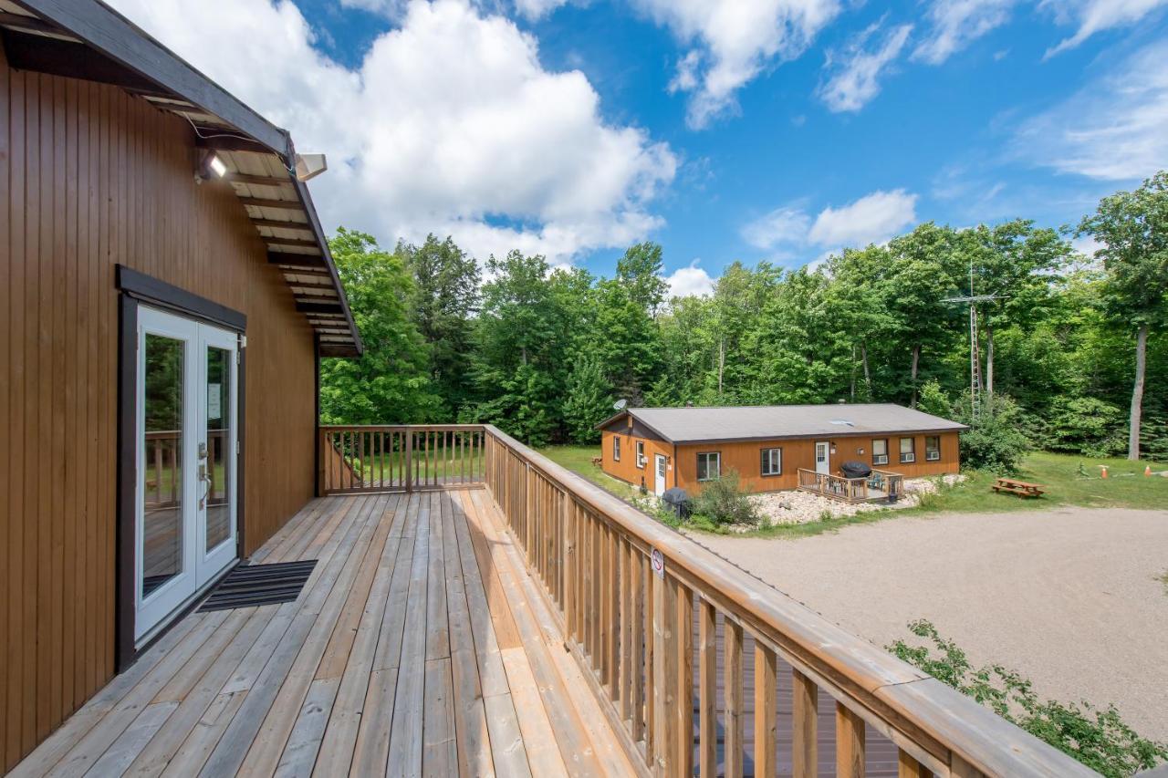 Madawaska Lodge-Cottage מראה חיצוני תמונה