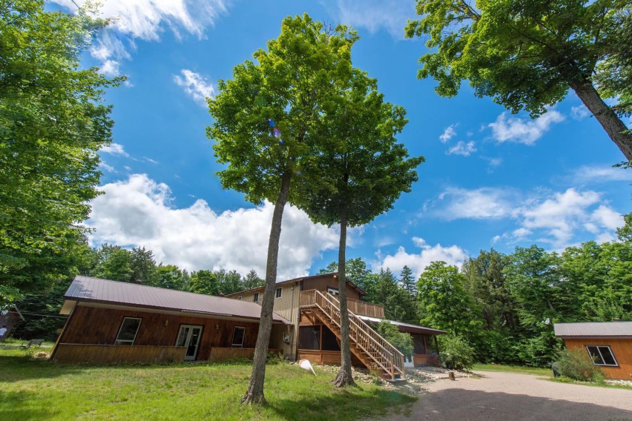 Madawaska Lodge-Cottage מראה חיצוני תמונה