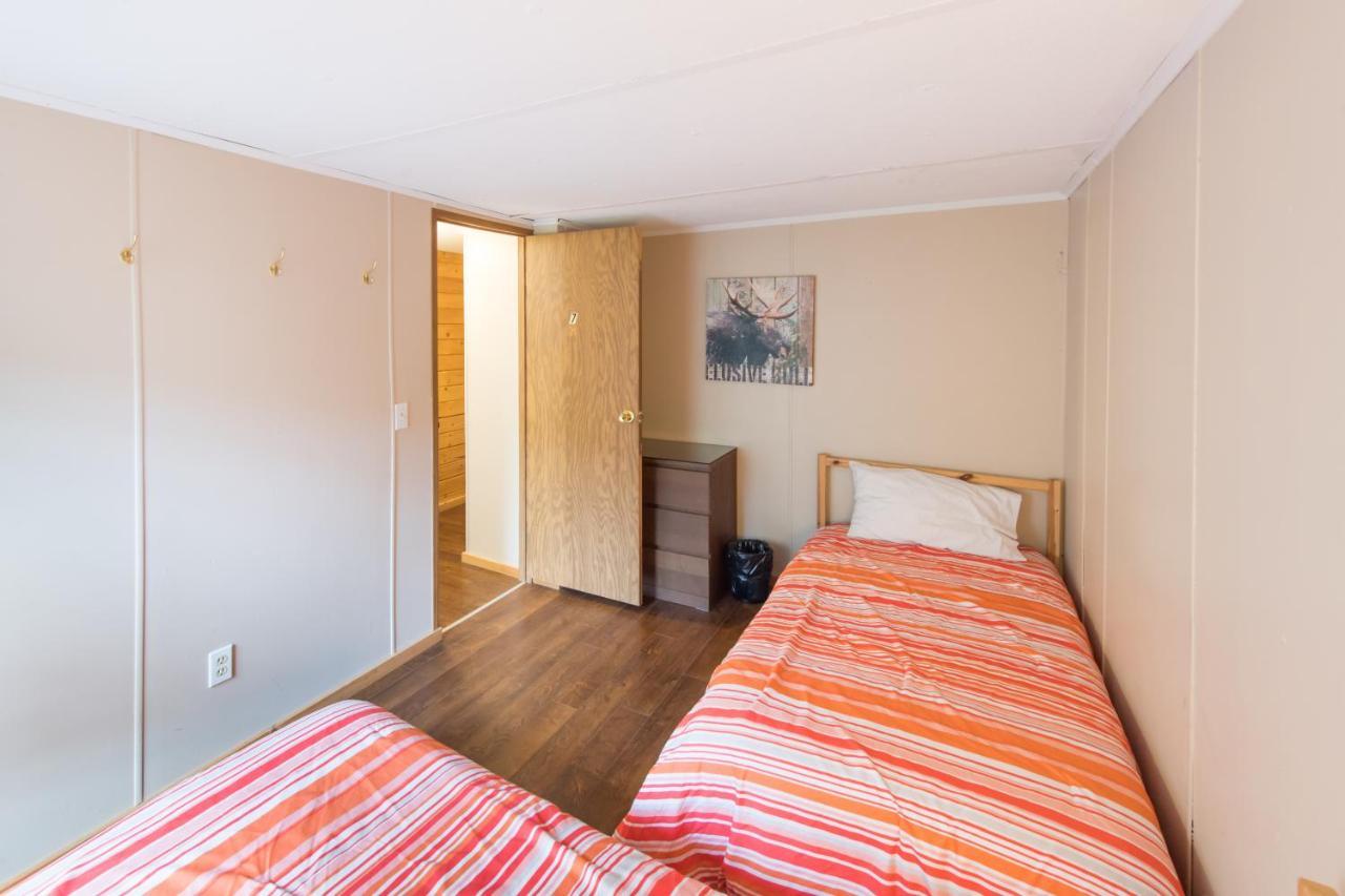 Madawaska Lodge-Cottage מראה חיצוני תמונה