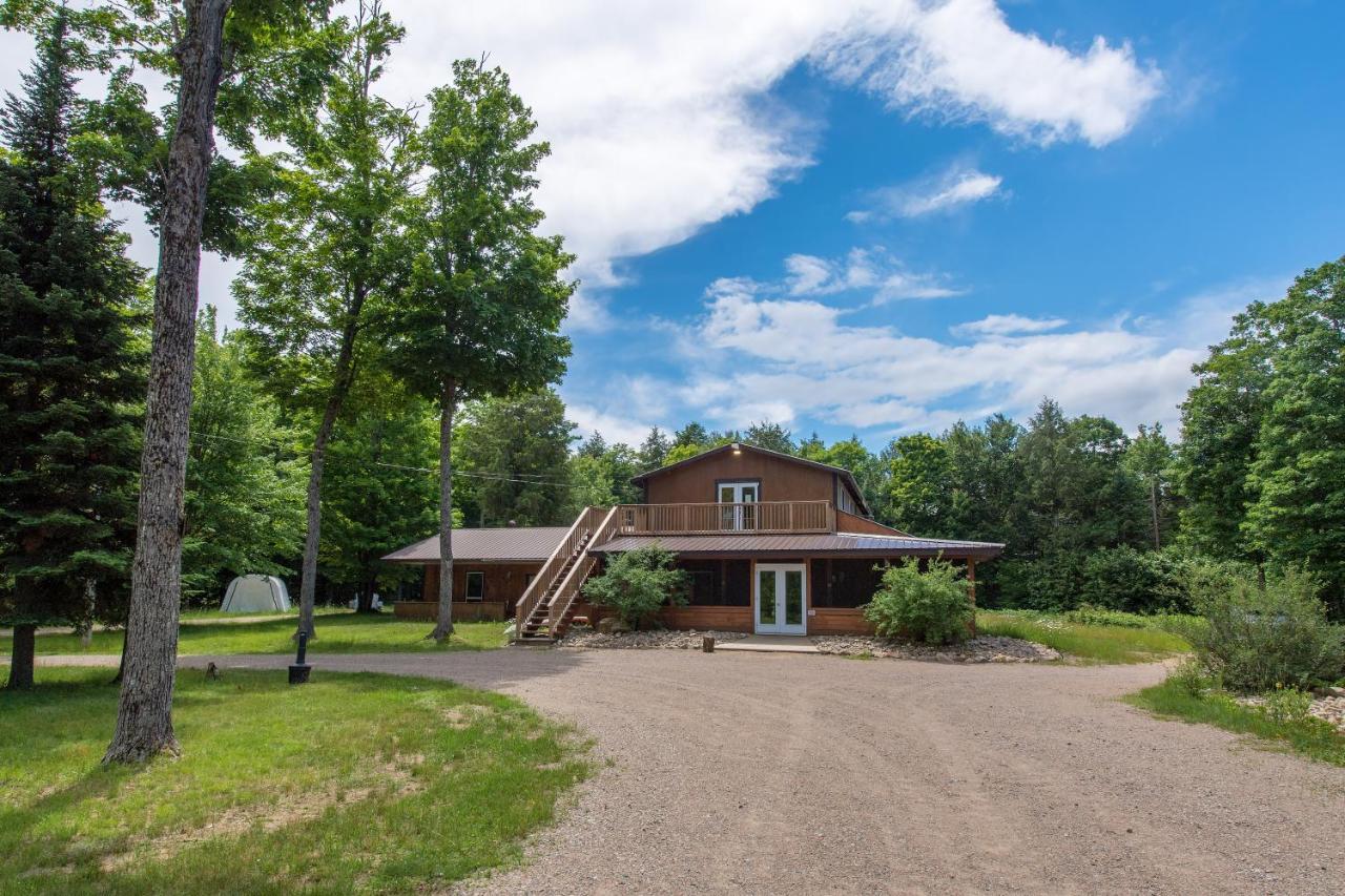 Madawaska Lodge-Cottage מראה חיצוני תמונה