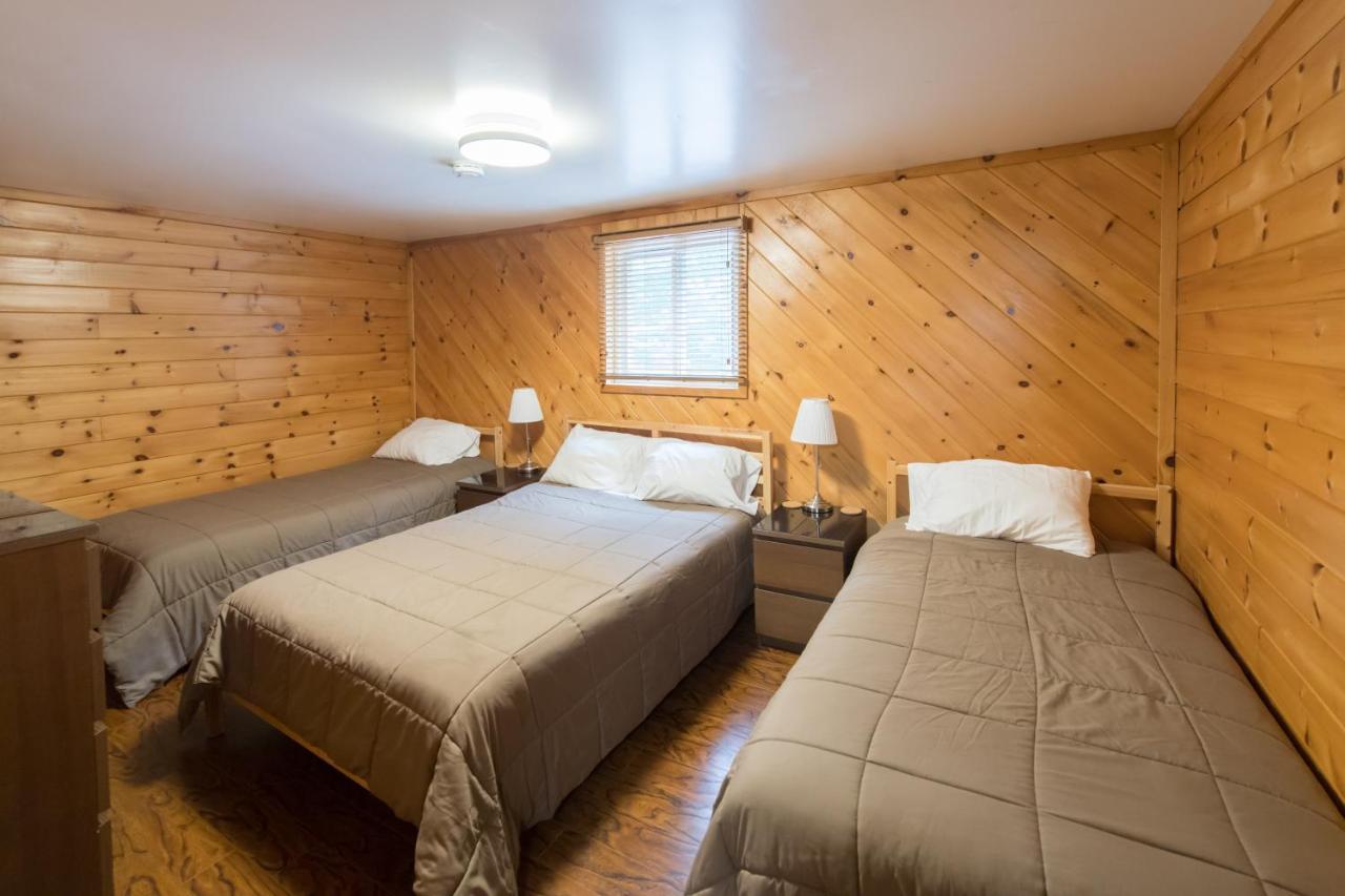 Madawaska Lodge-Cottage מראה חיצוני תמונה
