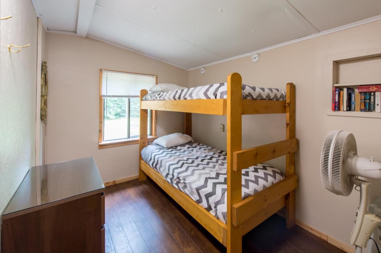 Madawaska Lodge-Cottage מראה חיצוני תמונה