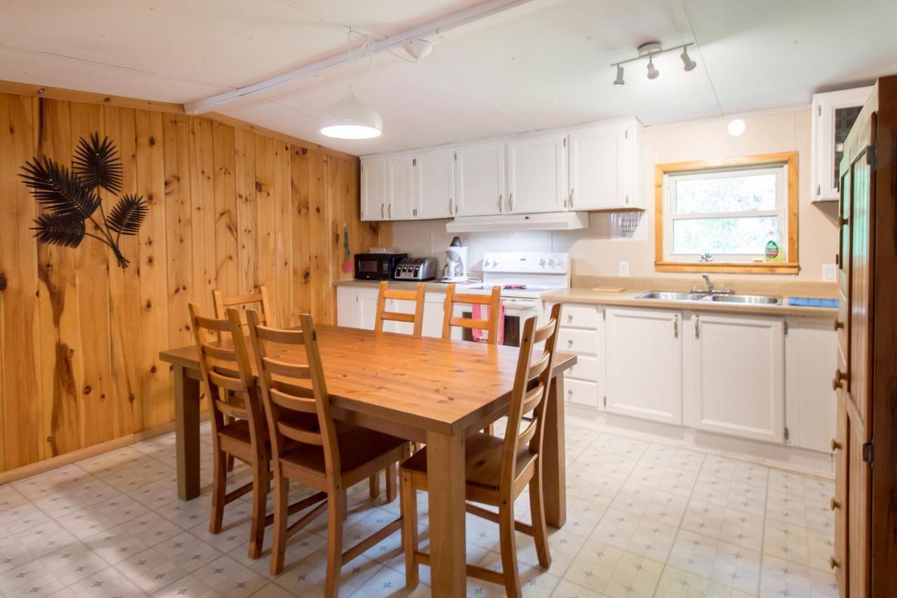 Madawaska Lodge-Cottage מראה חיצוני תמונה