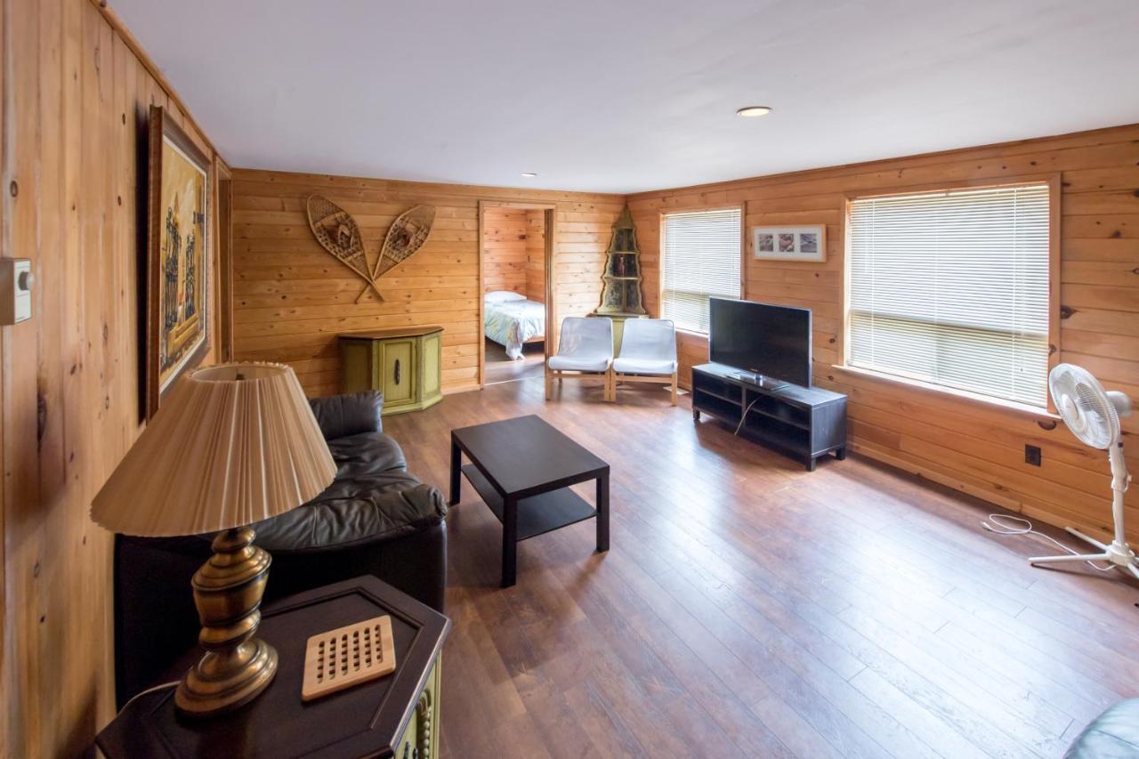 Madawaska Lodge-Cottage מראה חיצוני תמונה