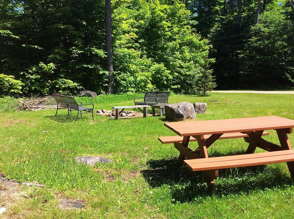 Madawaska Lodge-Cottage מראה חיצוני תמונה
